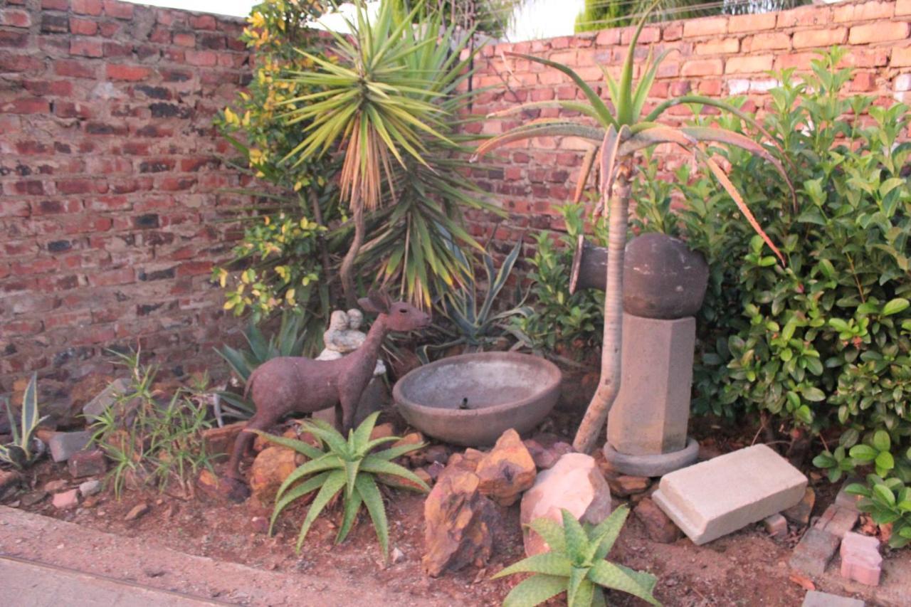 Hwh Guesthouse Middelburg ميدلبرغ المظهر الخارجي الصورة