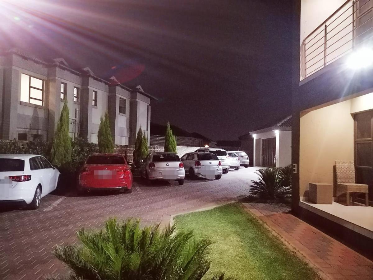 Hwh Guesthouse Middelburg ميدلبرغ المظهر الخارجي الصورة