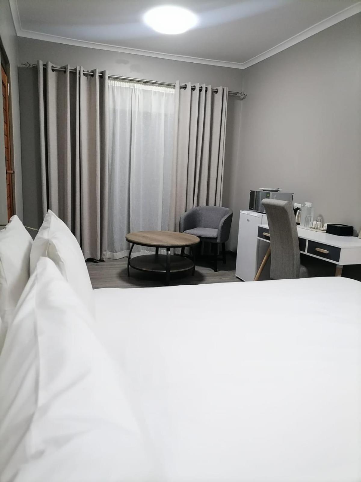 Hwh Guesthouse Middelburg ميدلبرغ المظهر الخارجي الصورة